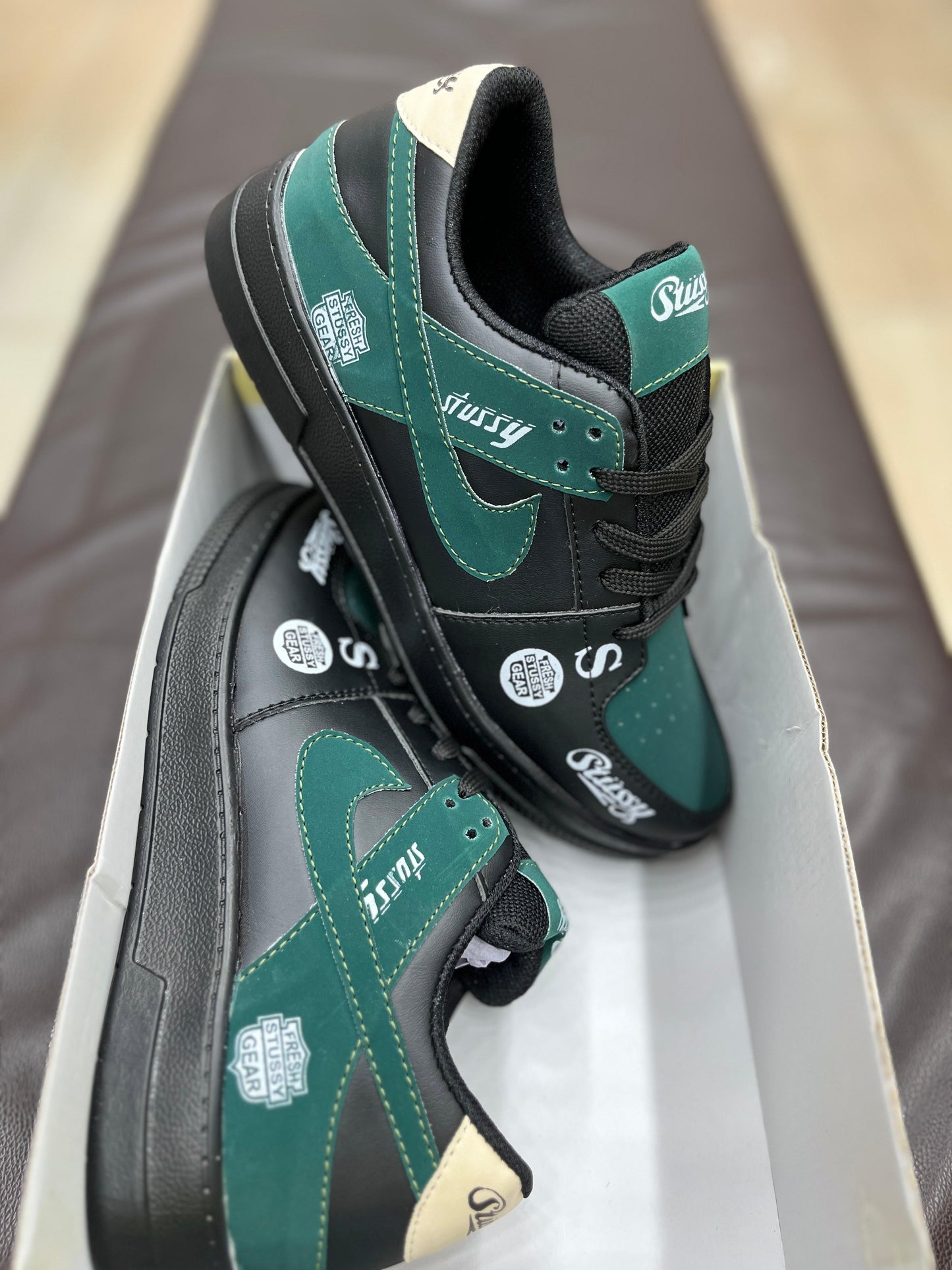 Premium Sneakers Black tone
