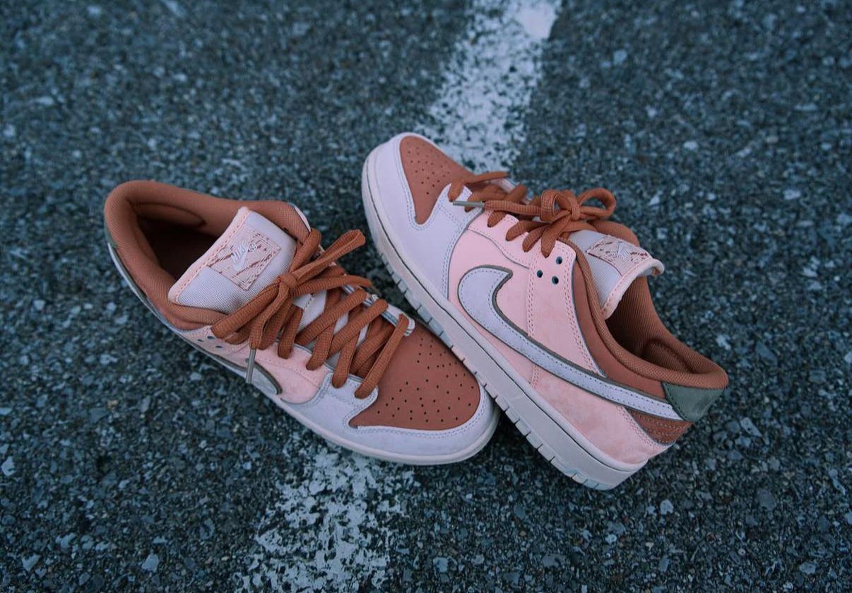 Pink Beige Low-Top Sneakers – Nike Inspired First Copy for Men & Women
