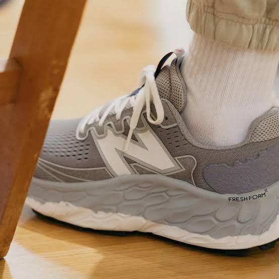 New Balance-Style Grey Sports Shoes – Comfort & Performance Combo | TheThings